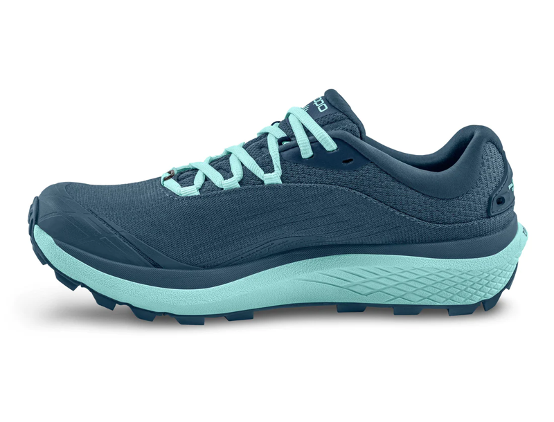 Topo Pursuit Women's Trail Running Shoe in Navy/Sky-4